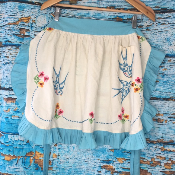 World’s Cutest Apron for Thanksgiving! Vintage Embroidered Bluebirds & Flowers